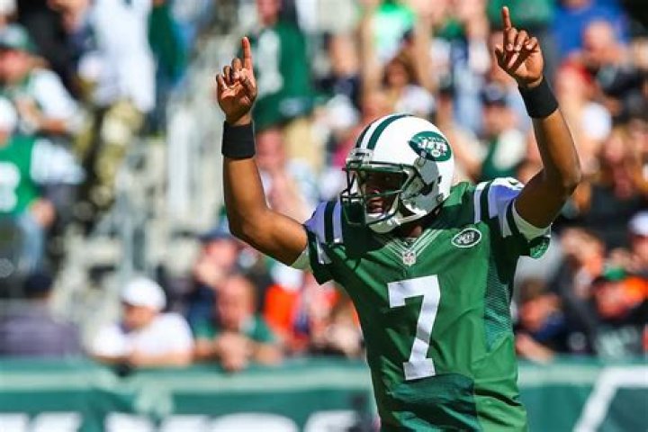 Ryan Fitzpatrick Is Making An Absurd Amount Of Money To Lead The League In Interceptions