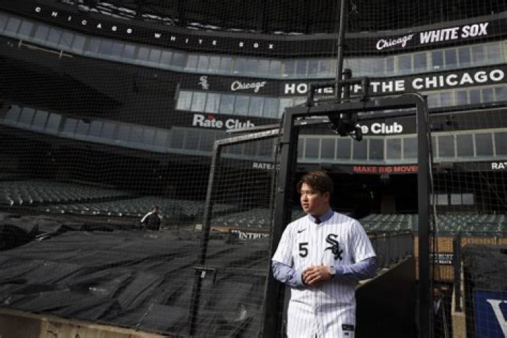 Seby Zavala- One of the Lowest paid Chicago White Sox player; Who is he Married to?