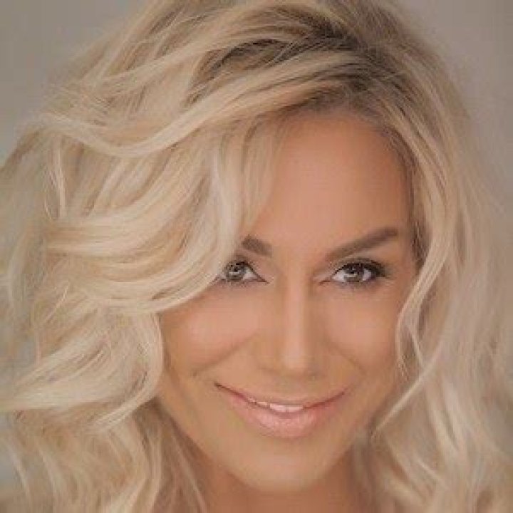 Selma Bajrami - Bio, Age, Wiki, Facts and Family