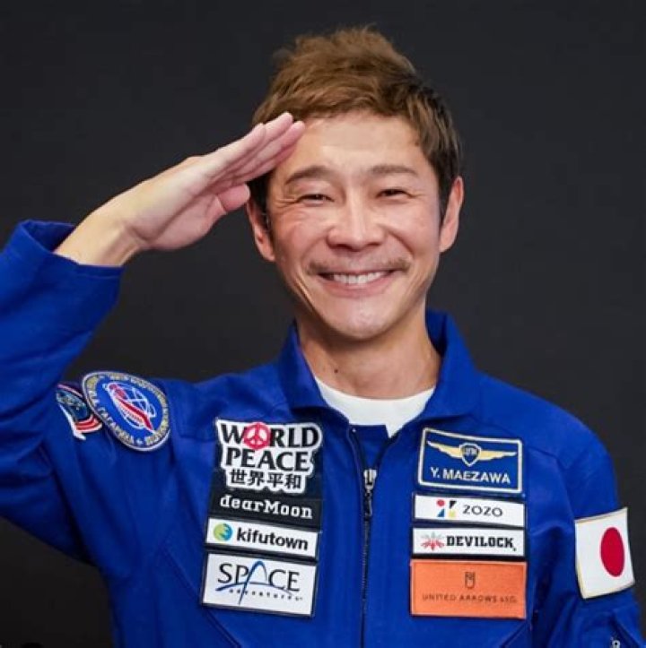 SpaceX Announces First Private Moon Tourist: Japanese Billionaire Yusaku Maezawa