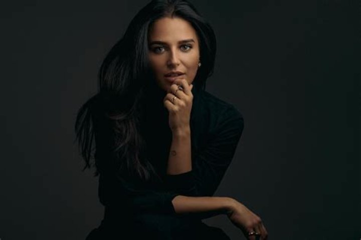 Stephanie Leonidas - Bio, Age, Wiki, Facts and Family