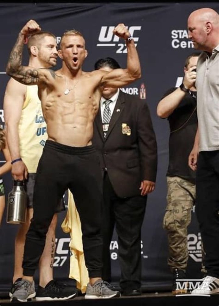 T.J. Dillashaw Height, Weight, Age, Spouse, Family, Facts, Biography