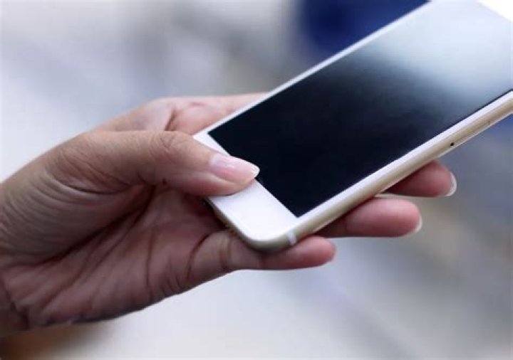 These Are the Best Places to Score Savings on a New Phone
