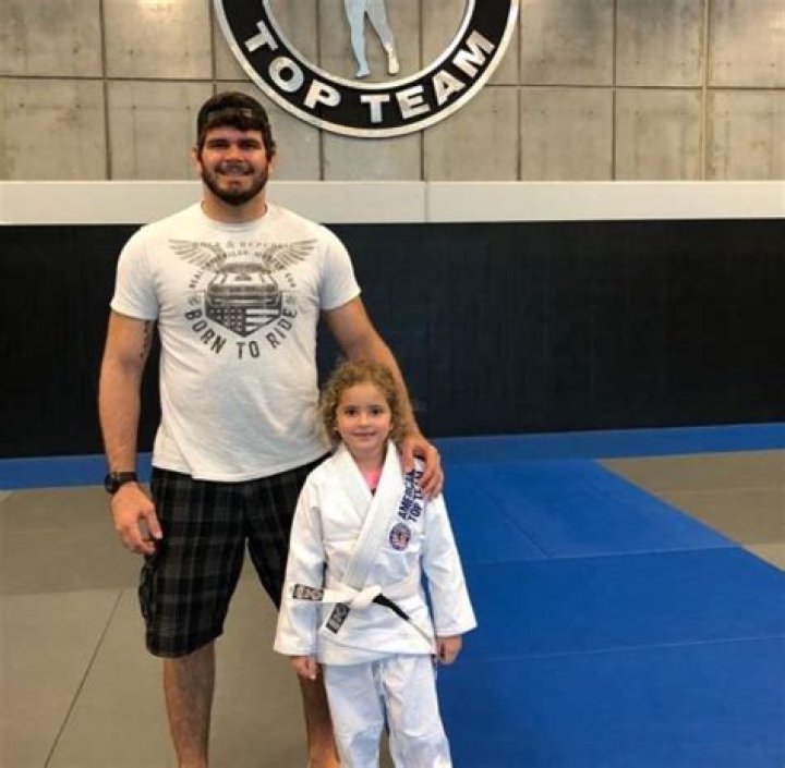 UFC Heavyweight Fighter Philipe Lins Bio, Family, Parents, Siblings, Wife, Daughter, Career, Stats, Matches, Earnings, Net Worth, Sponsors
