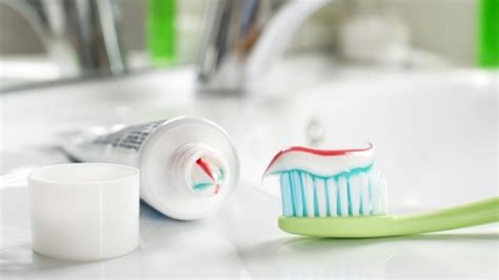 What Happens When You Leave the Cap Off of Your Toothpaste, Dentists Say