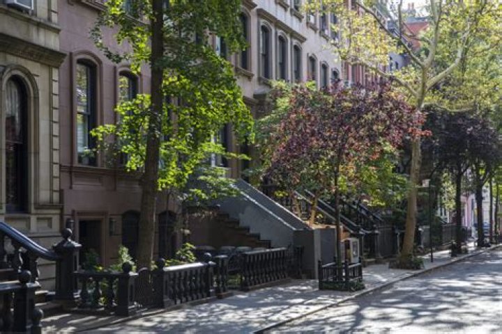 Where Is Alex Levy's Apartment In 'The Morning Show'?