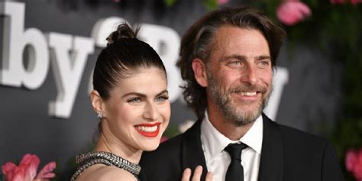 Who is Alexandra Krosney Dating Now?