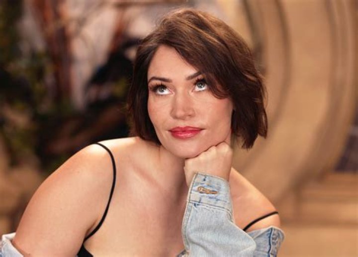 Who is Amber Rose Revah Dating Now?