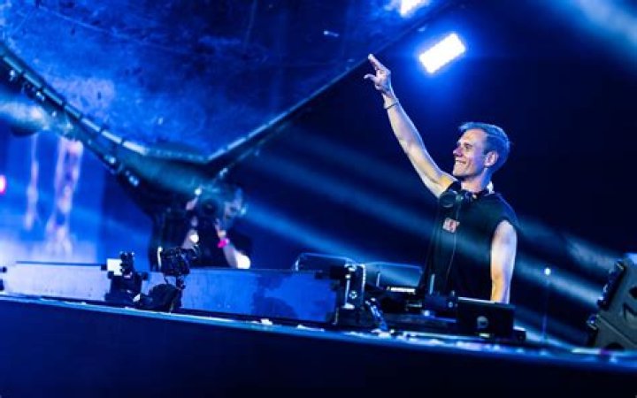 Who is Armin van Buuren Dating Now