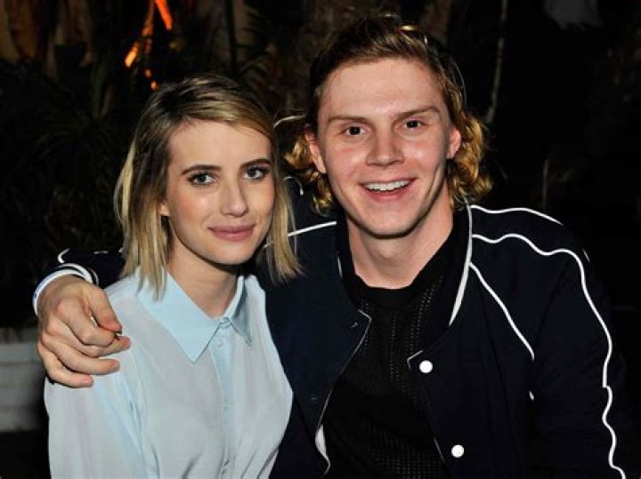 Who is Ashley Roberts Dating Now