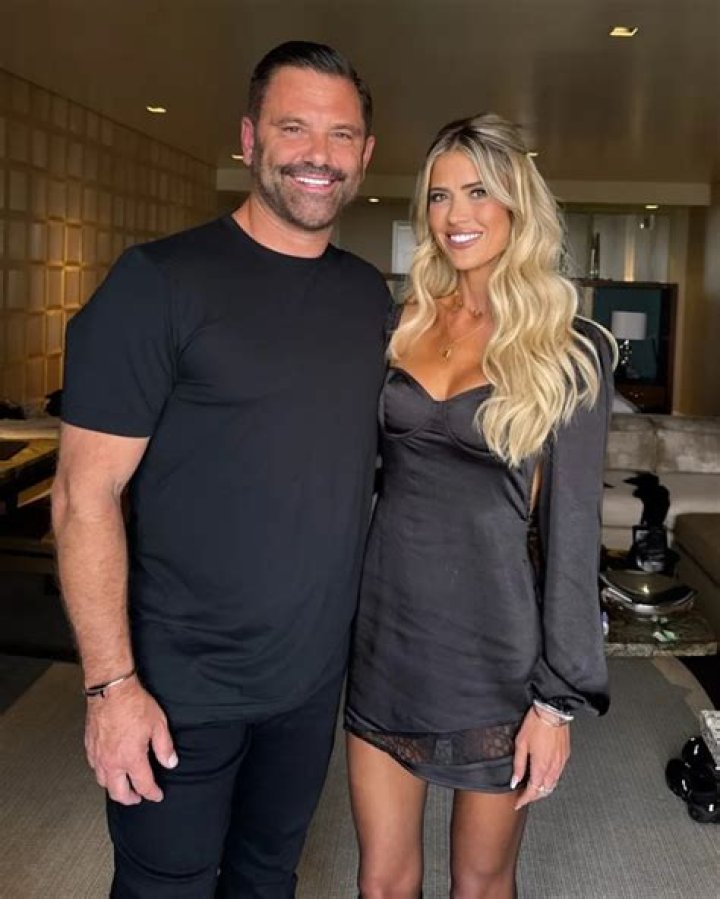 Who is Christopher Meyer Dating Now