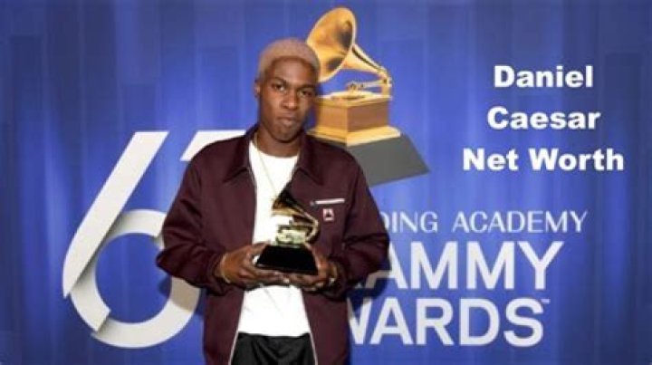 Who is Daniel Caesar Dating Now