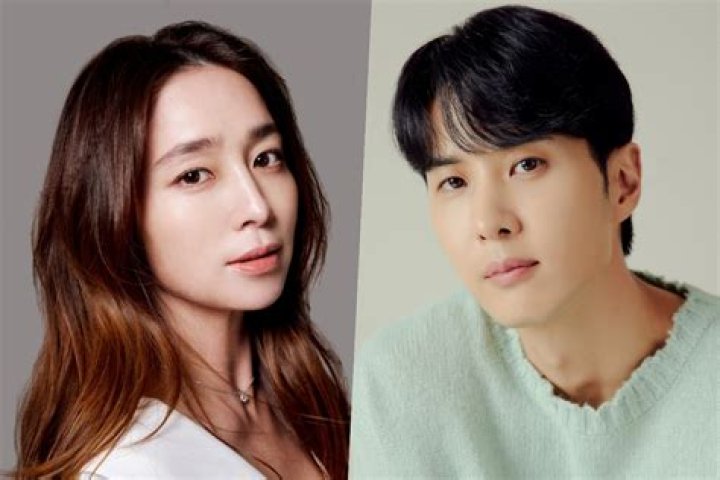 Who is Hosuh Lee Dating Now?