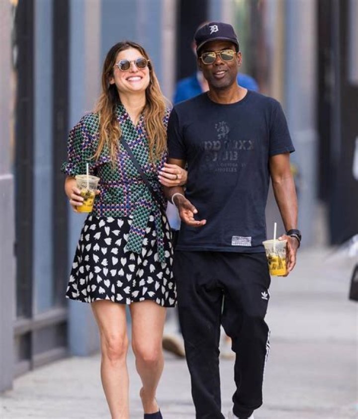 Who is Lake Bell Dating Now?