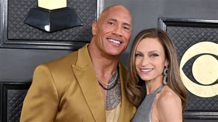 Who is Lauren Hashian Dating Now?