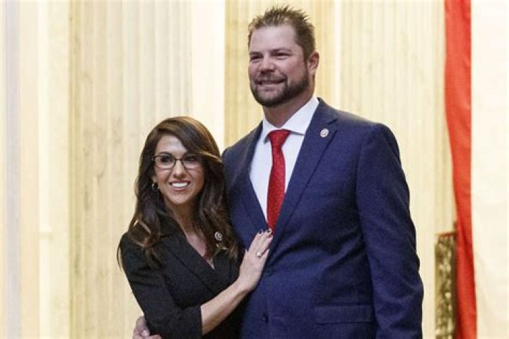 Who is Lauren Rohrer Dating Now?
