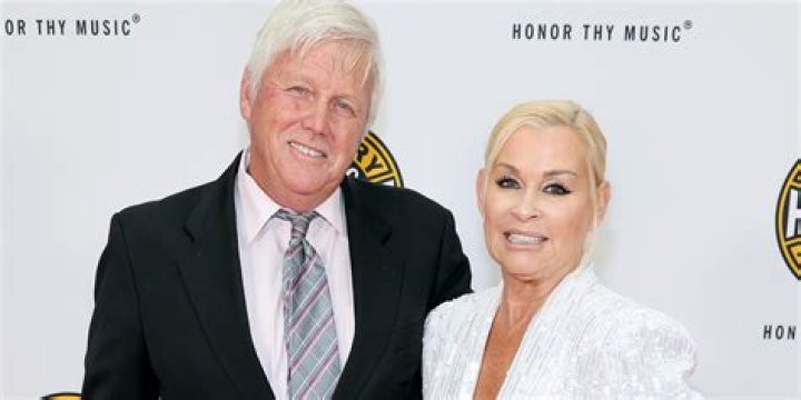 Who is Lorrie Morgan Dating Now