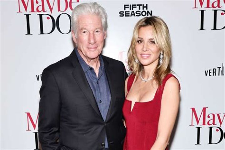 Who is Richard Dinan Dating Now?