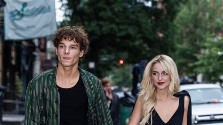 Who is Thomas DeLauer Dating Now?